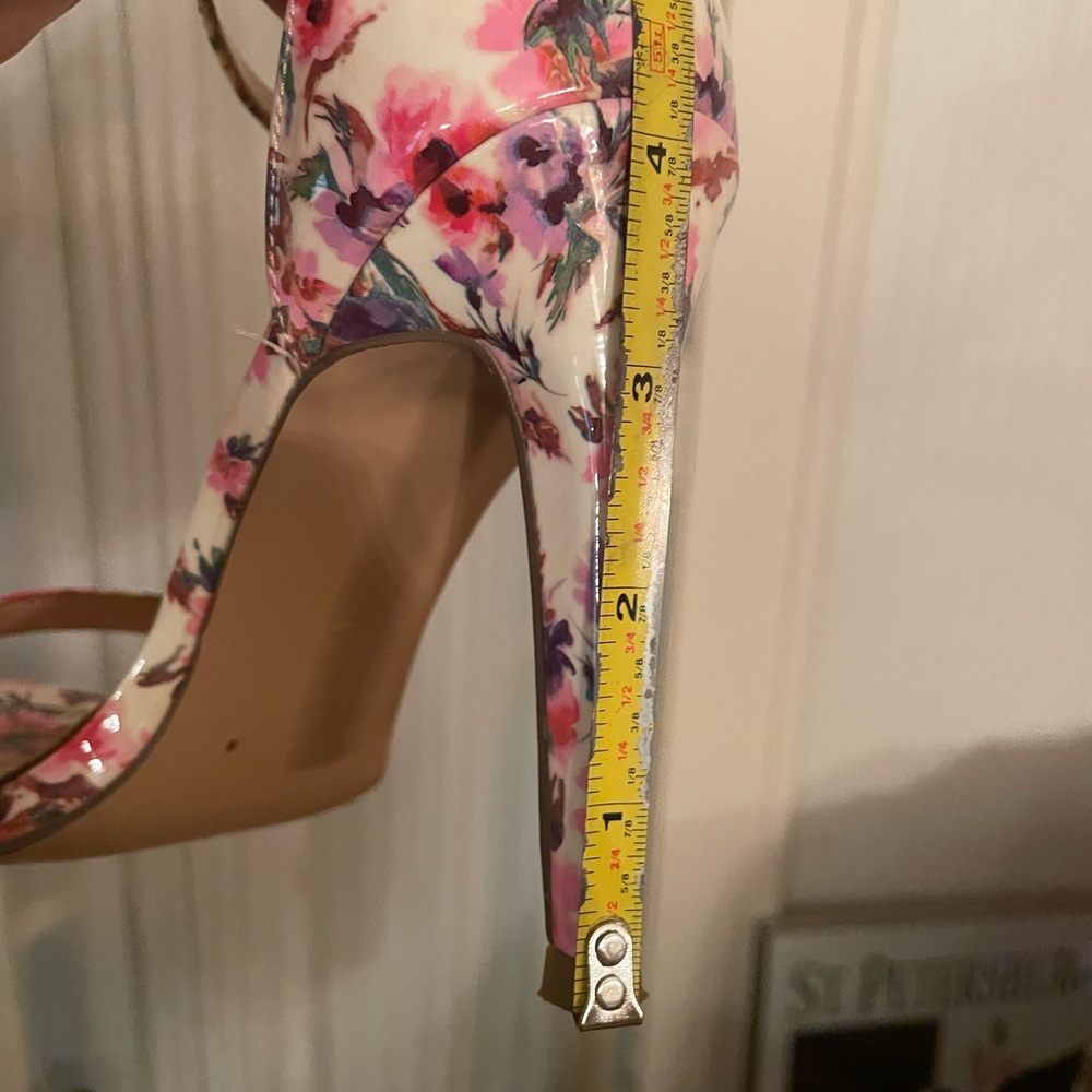 Size 7 Michael Shannon heels